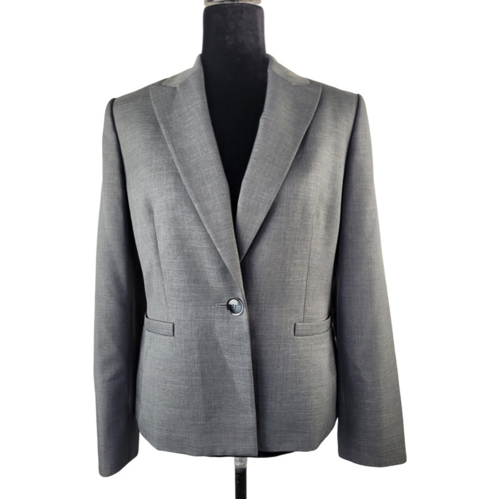 ✅ Kasper Woman’s Classic one button closure gray blazer jacket size 10 Petite